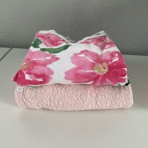 Burt’s Bee Set of 2 Sleepers EUC Size Newborn - 2 Baby Girl Sleepers Bundle